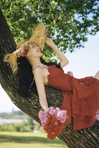 YiTuYu Art Language Vol.10334 Featuring Yao Xiao Xiao Cola: An Exquisite 15-Photo Artistic Series - image 3