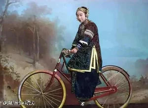 Rare Historical Portraits: The Timeless Beauty of Consort Zhen in the Qing Dynasty - image 2