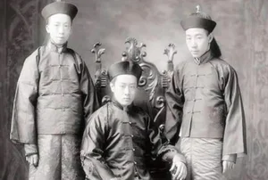 Rare Historical Portraits: The Timeless Beauty of Consort Zhen in the Qing Dynasty - image 1