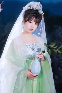 YiTuYu Vol.8718: Zhou Zhou AY - Ethereal Hanfu Beauty Amidst Enchanting Night Blossoms - image 19