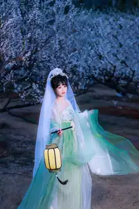 YiTuYu Vol.8718: Zhou Zhou AY - Ethereal Hanfu Beauty Amidst Enchanting Night Blossoms - image 13