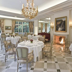 Discover the 6 Most Expensive and Exclusive Restaurants in Paris - image 3