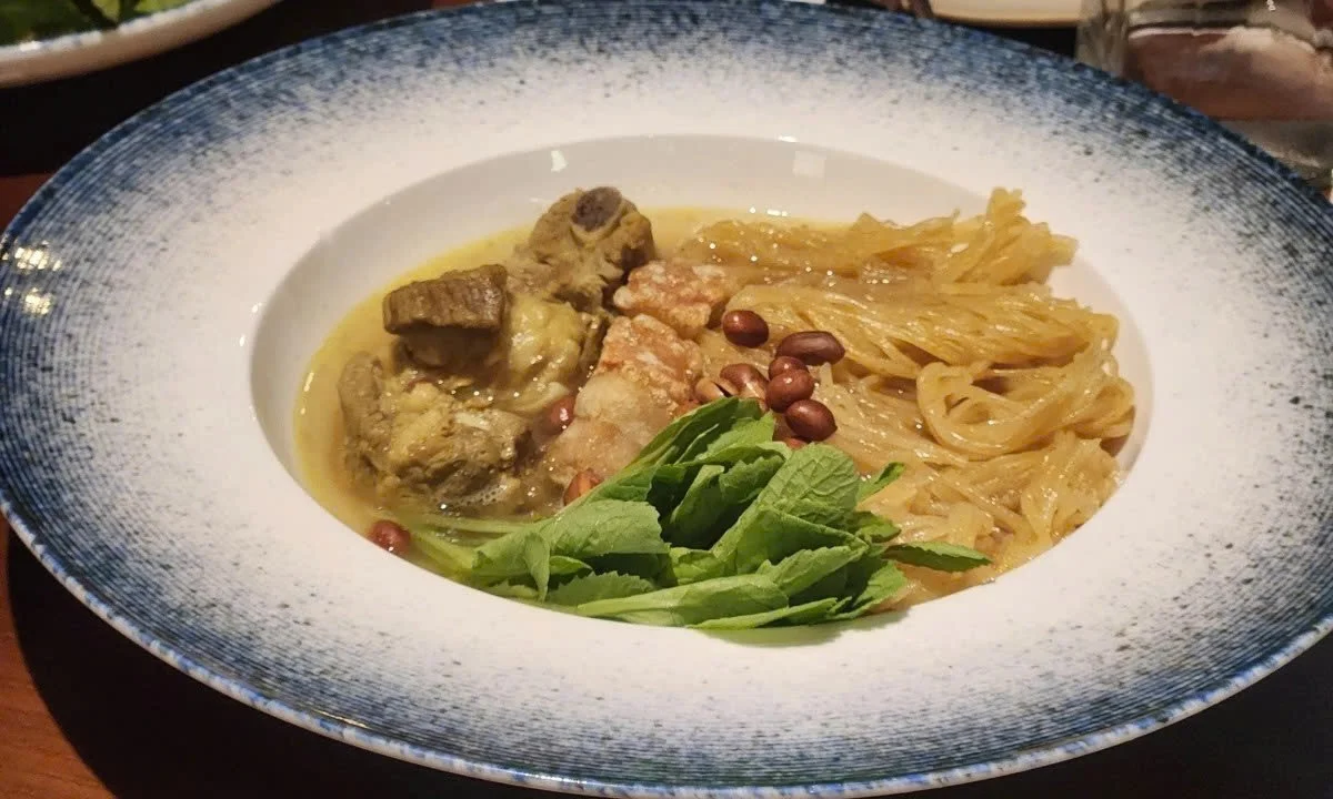 Que Son Cassava Noodles: A Traditional Vietnamese Delicacy with a Unique Net-Like Texture