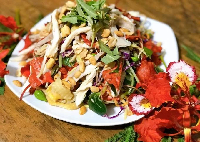 10 Exquisite Edible Flower Dishes That Taste as Good as They Look
