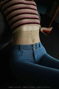 Xiaoliu Showcases Urban Chic in IESS Jeans and Silk Collection - image 92