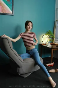 Xiaoliu Showcases Urban Chic in IESS Jeans and Silk Collection - image 69