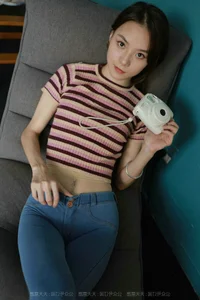 Xiaoliu Showcases Urban Chic in IESS Jeans and Silk Collection - image 9