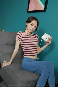 Xiaoliu Showcases Urban Chic in IESS Jeans and Silk Collection - image 35