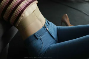Xiaoliu Showcases Urban Chic in IESS Jeans and Silk Collection - image 50