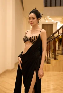 Nhã Phương and Top Vietnamese Celebrities Reveal Exclusive Behind-the-Scenes Fashion Fittings - image 5