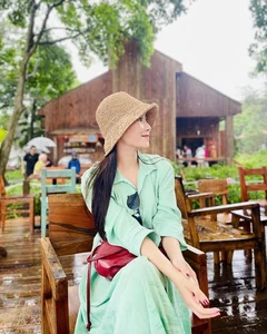 The Elegant Charm of VTV’s Most Private Female MC - image 4