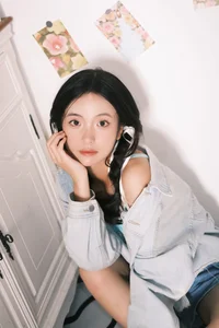 YiTuYu Art Language Vol.5677: Xi Xi’s Captivating Artistic Expression and Style - image 1