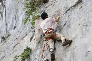 Explore Huu Lien: Adventure Tourism and Rock Climbing in Lang Son's Majestic Landscape. - image 4