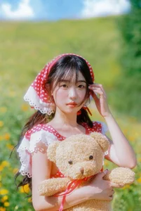 YiTuYu Art Language Vol.9573 yunn 14P Minimalist Portrait Set - image 0