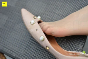 Elegant Office Fashion with IESS 094 - Professional Style and Modern Urban Aesthetics - image 24