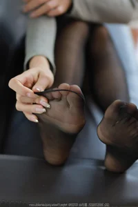 IESS SXJ No.1974: Captivating 81P Collection Featuring Model Tu Tu - image 0