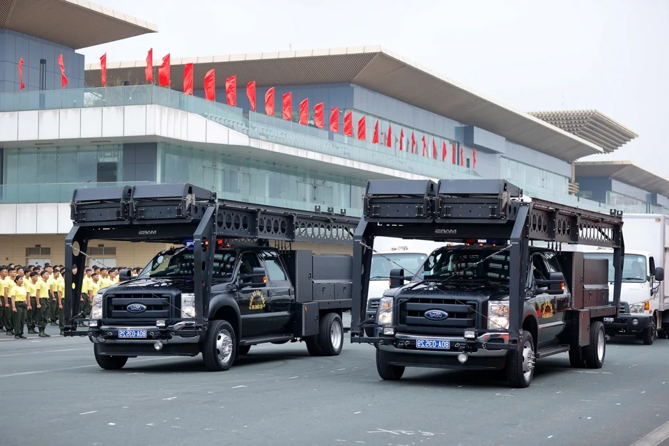 Impressive Parade: 5,000 Mobile Police Officers and Specialized Vehicles