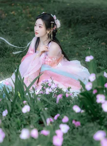 Exploring Elegance: YiTuYu Art Language Vol.8144 featuring Yuan Yuan - image 9