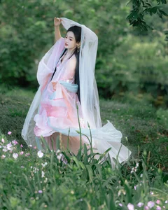 Exploring Elegance: YiTuYu Art Language Vol.8144 featuring Yuan Yuan - image 0