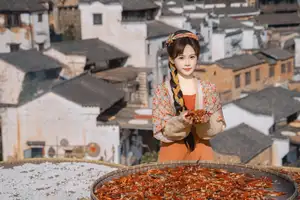 Discover YiTuYu Vol.8735 Zhang Yan Hong: Enchanting Traditional Charm in an Ancient Village - image 2
