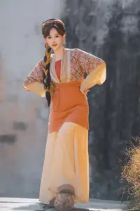 Discover YiTuYu Vol.8735 Zhang Yan Hong: Enchanting Traditional Charm in an Ancient Village - image 3