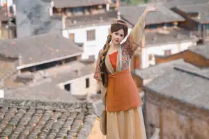 Discover YiTuYu Vol.8735 Zhang Yan Hong: Enchanting Traditional Charm in an Ancient Village - image 0