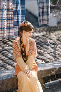 Discover YiTuYu Vol.8735 Zhang Yan Hong: Enchanting Traditional Charm in an Ancient Village - image 1