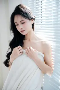 YiTuYu Vol.8756 Sha Sha: Discovering the Pensive, Fragile Beauty of a Muse in Pristine Serenity - image 1