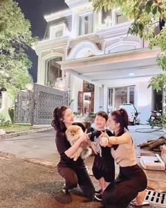 Bảo Thy: Cuộc sống viên mãn, sang chảnh tựa bà hoàng bên chồng đại gia - image 5