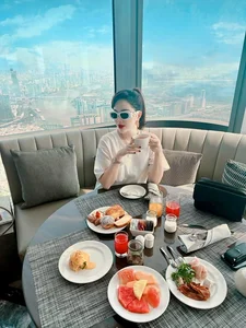 Bảo Thy: Cuộc sống viên mãn, sang chảnh tựa bà hoàng bên chồng đại gia - image 3