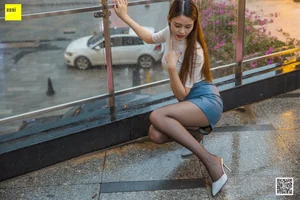 IESS Jiumei Night Scene Urban Fashion and Hosiery Gallery - image 3