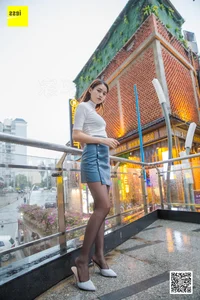 IESS Jiumei Night Scene Urban Fashion and Hosiery Gallery - image 17