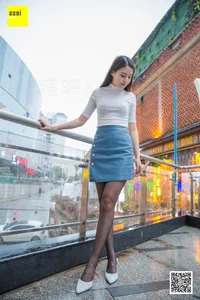 IESS Jiumei Night Scene Urban Fashion and Hosiery Gallery - image 14