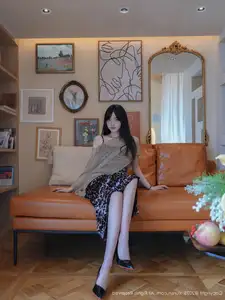 XiuRen No.10698: Bai Lu Lulu's Elegant Comfort on Leather Sofa – A Captivating Photo Series - image 6