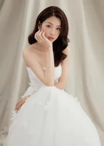 Puka and Gin Tuan Kiet’s Fairy Tale Wedding: A Closer Look at the Stunning Designer Bridal Gown and Radiant Celebrations - image 2
