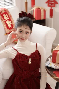 YiTuYu Art Language Vol.6319: Intimate Portraits of Xiao Dou Dou Yao Bao Fu in Soft Light - image 3