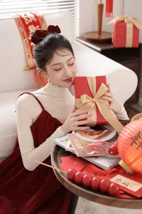 YiTuYu Art Language Vol.6319: Intimate Portraits of Xiao Dou Dou Yao Bao Fu in Soft Light - image 8