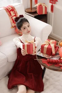YiTuYu Art Language Vol.6319: Intimate Portraits of Xiao Dou Dou Yao Bao Fu in Soft Light - image 1