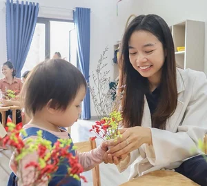 Vietnamese Flight Attendant Shares Cross-Cultural Marriage and Parenting Journey - image 4