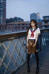 Exploring Art Language Vol.9769: A Visual Journey with Xiao Yi in YiTuYu Gallery - image 29