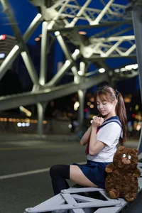 Exploring Art Language Vol.9769: A Visual Journey with Xiao Yi in YiTuYu Gallery - image 31