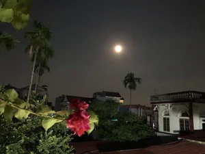 Capturing the Magic: Vietnam Celebrates the Largest and Brightest Supermoon of 2023 - image 15