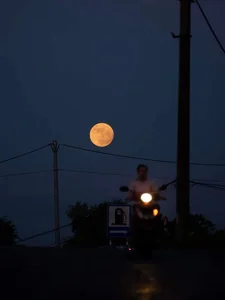 Capturing the Magic: Vietnam Celebrates the Largest and Brightest Supermoon of 2023 - image 24
