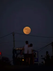 Capturing the Magic: Vietnam Celebrates the Largest and Brightest Supermoon of 2023 - image 7