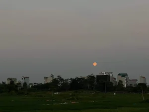 Capturing the Magic: Vietnam Celebrates the Largest and Brightest Supermoon of 2023 - image 20
