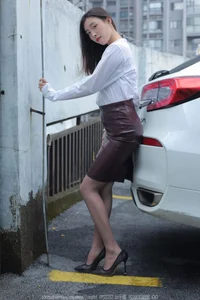 Urban Chic and Sophistication: IESS No.1641 Xiao Jiu Collection - image 15