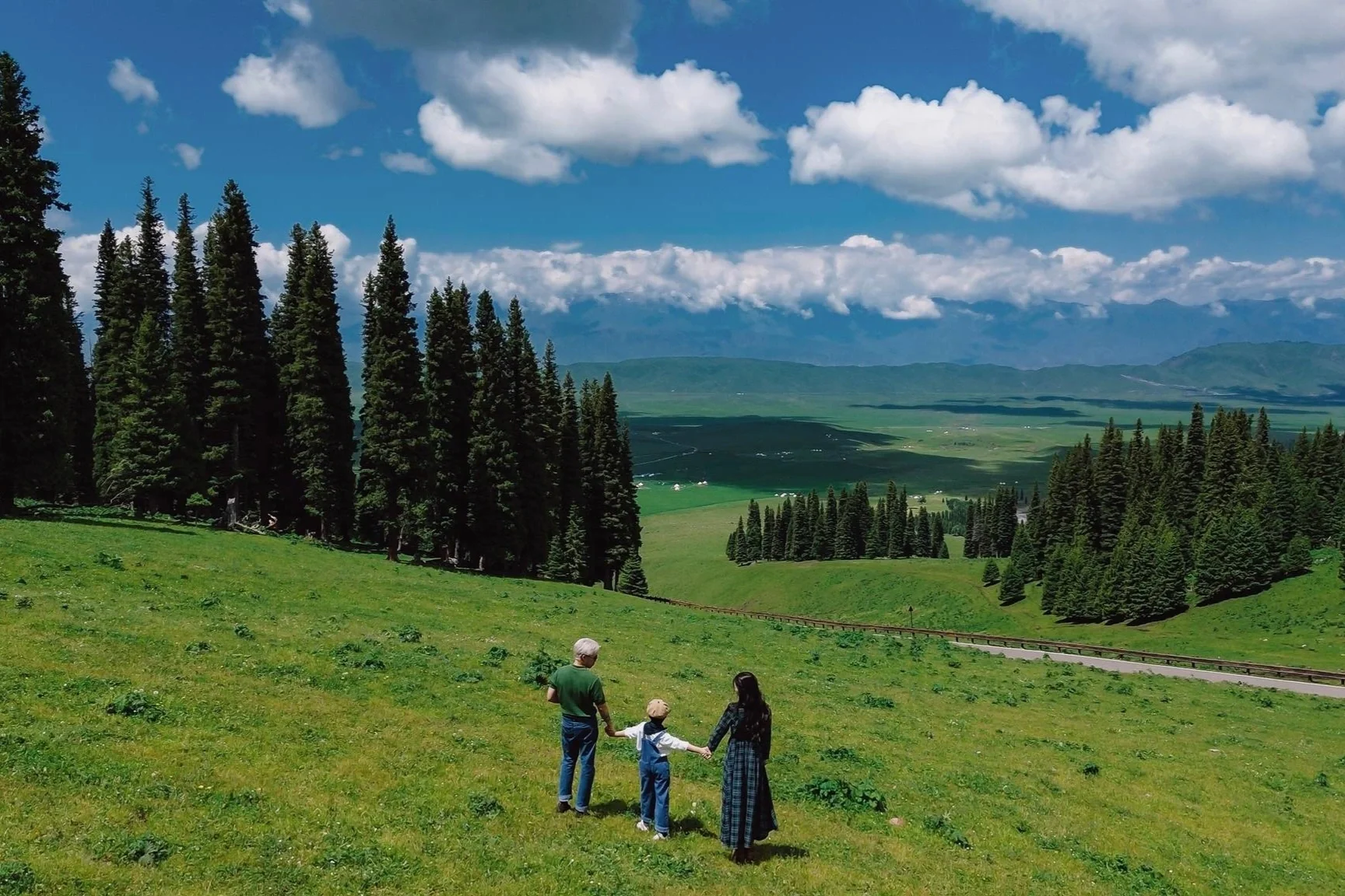 Exploring Xinjiang: A 30-Day Fairy-Tale Self-Driving Adventure Through China's Hidden Landscapes
