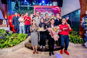 Stars and Legends Gather for the Launch of Nguyen Hong Son's Memoir - image 4