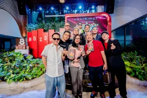 Stars and Legends Gather for the Launch of Nguyen Hong Son's Memoir - image 0