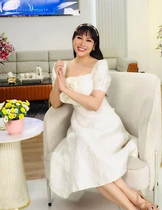 Vietnamese Actress Phi Thanh Van Shares Her Beauty Transformation Journey After 21 Plastic Surgeries - image 2